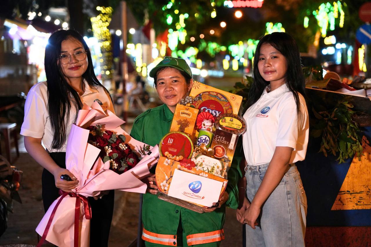 Hình ảnh đá gà trực tiếp kịch tính tại 8us.